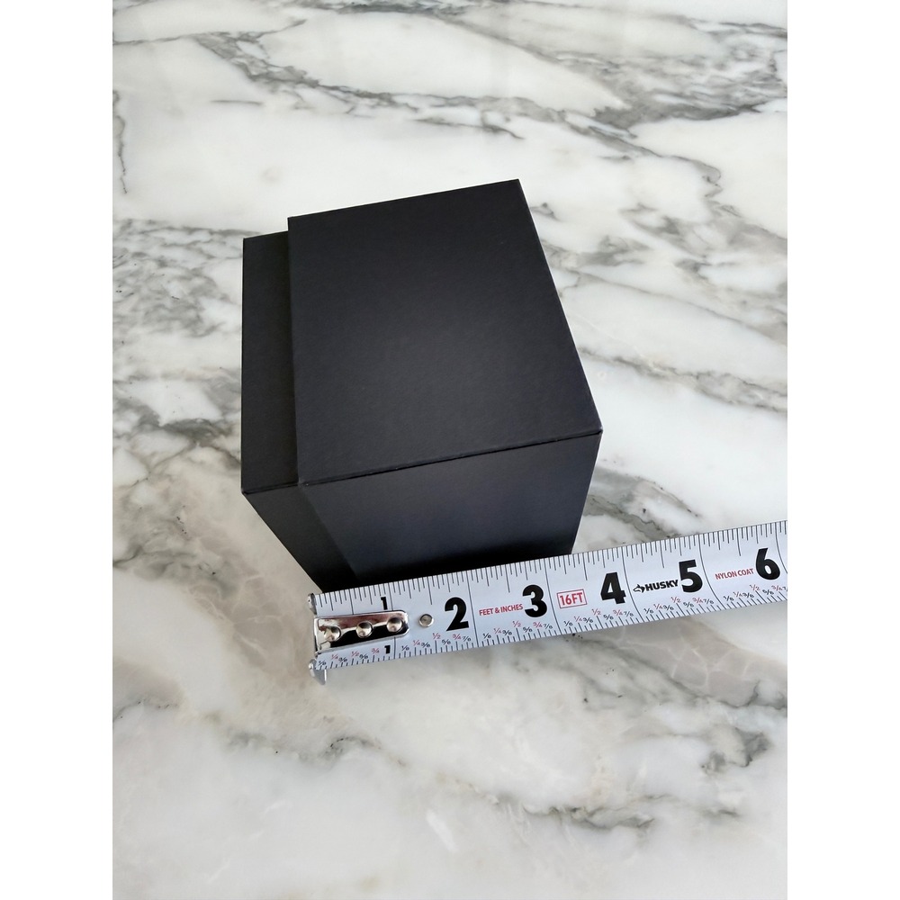 Marc by Marc Jacobs Black Watch Box Replacement Case with Pillow and Booklet - Picture 4 of 5